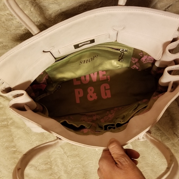 Juicy Couture Large Handbag - Picture 11 of 16